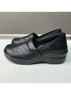 Slip-Resistant Women's Clogs By Easy Works Black Floral Embossed Size 7.5M